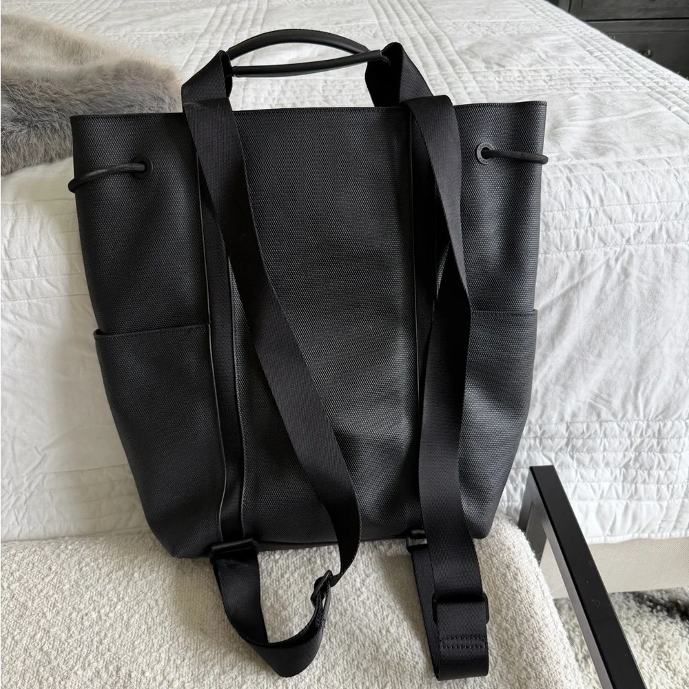 lululemon athletica Black Tote-Style Backpack - Picture 3 of 6